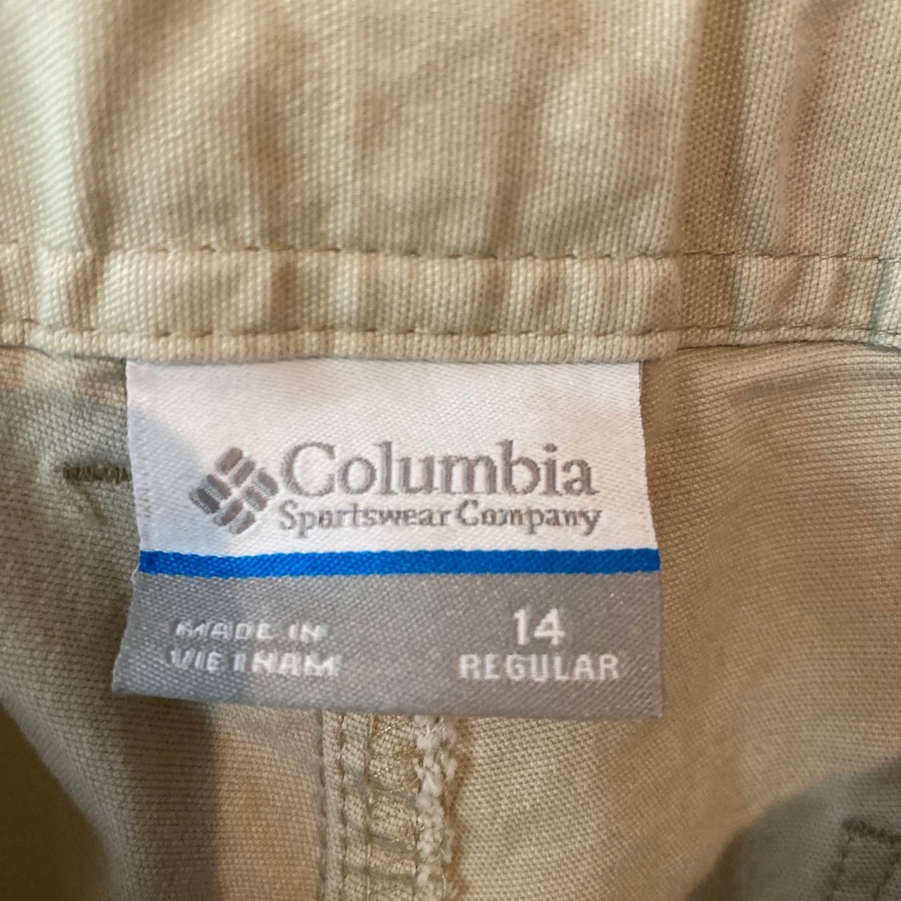 Kaki pants